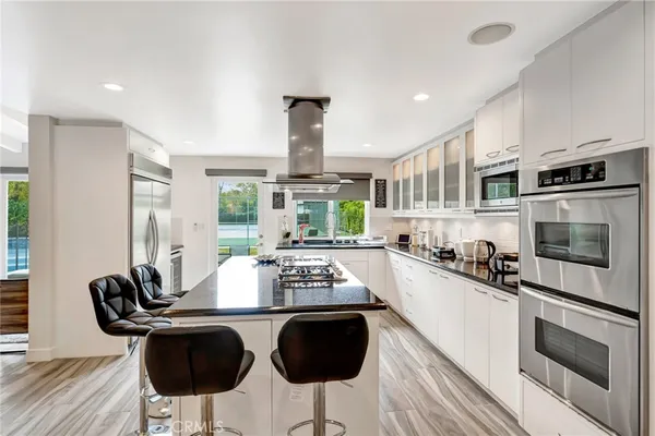$16,500 | 22914 Calvert Street, Woodland Hills, CA 91367