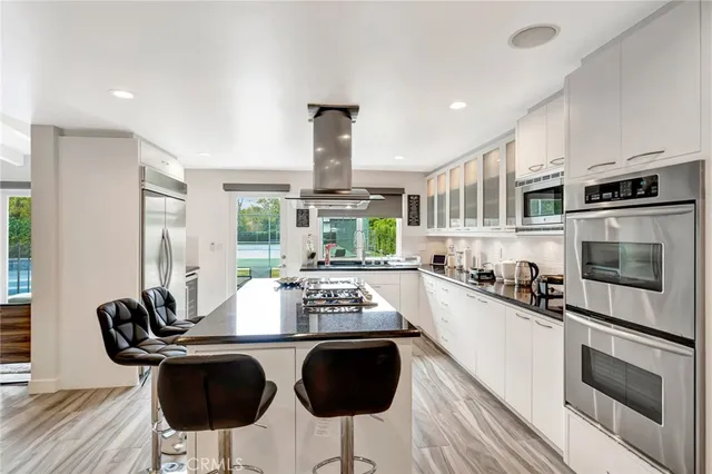 $16,500 | 22914 Calvert Street, Woodland Hills, CA 91367