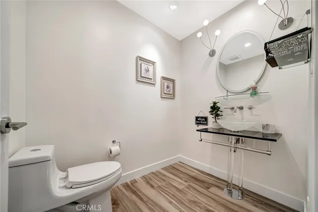 $16,500 | 22914 Calvert Street, Woodland Hills, CA 91367