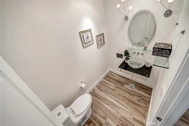 $16,500 | 22914 Calvert Street, Woodland Hills, CA 91367