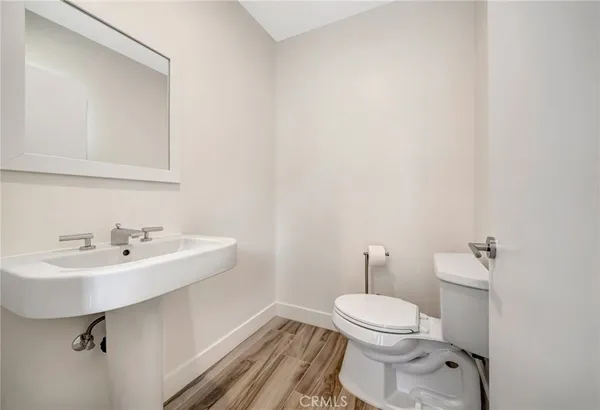 $16,500 | 22914 Calvert Street, Woodland Hills, CA 91367