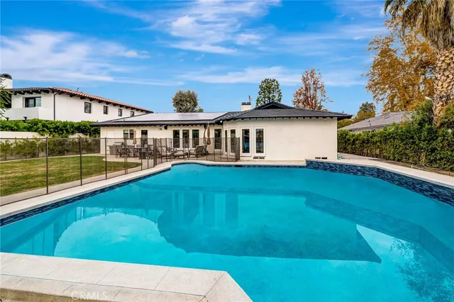 $16,500 | 22914 Calvert Street, Woodland Hills, CA 91367