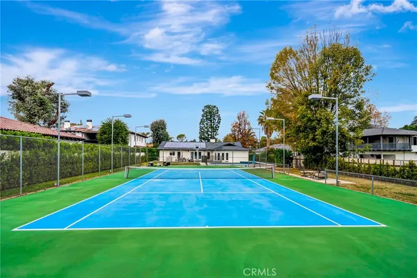 $16,500 | 22914 Calvert Street, Woodland Hills, CA 91367