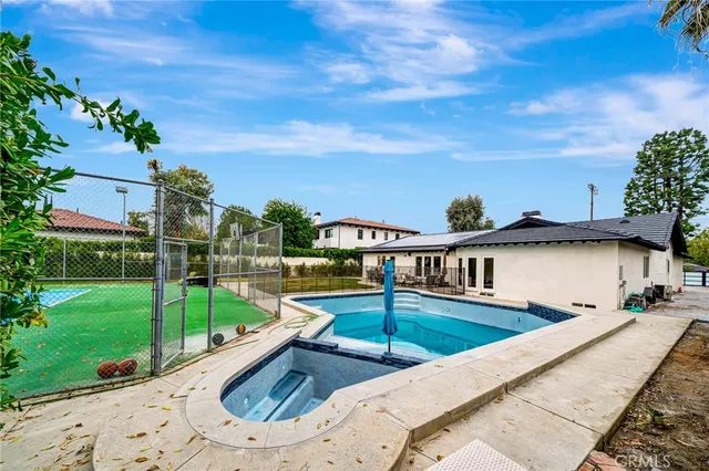 $16,500 | 22914 Calvert Street, Woodland Hills, CA 91367