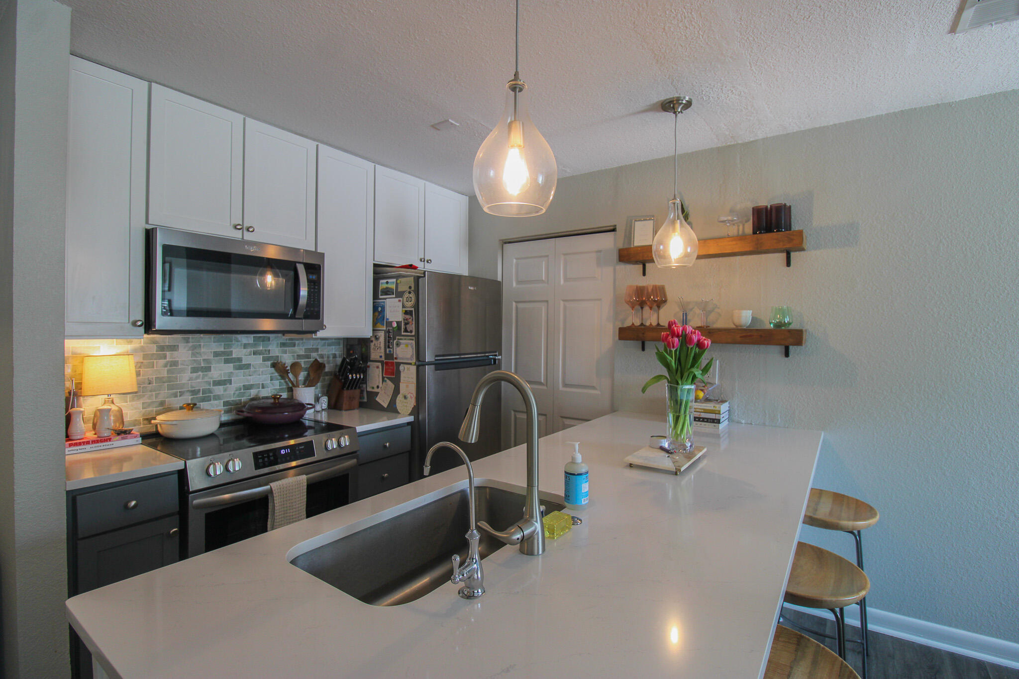 271 Alexandra Drive, Unit 11 Mount Pleasant, SC 29464 - Photo 2 of 13 IMG_1412