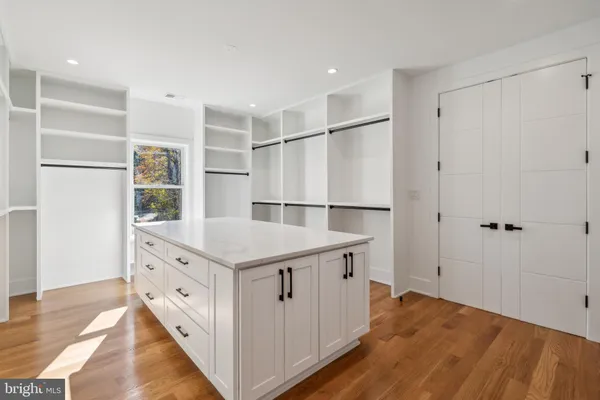 $2,195,000 | 6640 Cardinal Lane, Annandale, VA 22003