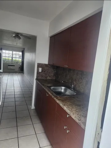 $1,650 | 501 77th Street, Unit 3, Miami Beach, FL 33141