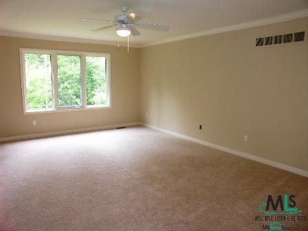 2067 Baron Rochester, MI 48307 - Photo 5 of 8 31042291-4.JPG