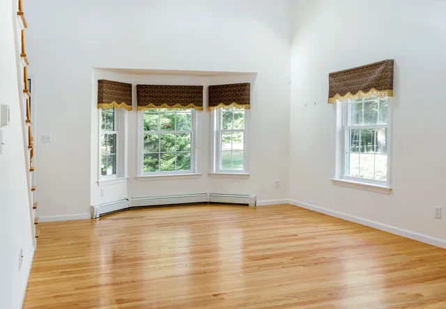 $560,000 | 59 Plymouth Grove, Unit 11, Kennebunk, ME 04043