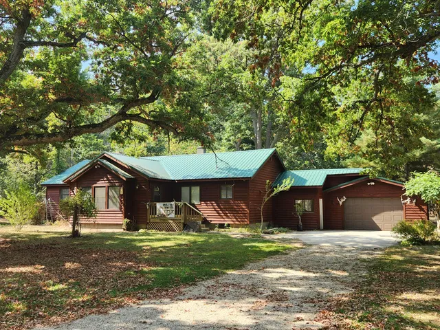 $989,000 | 9283 Willow Road, Bitely, MI 49309