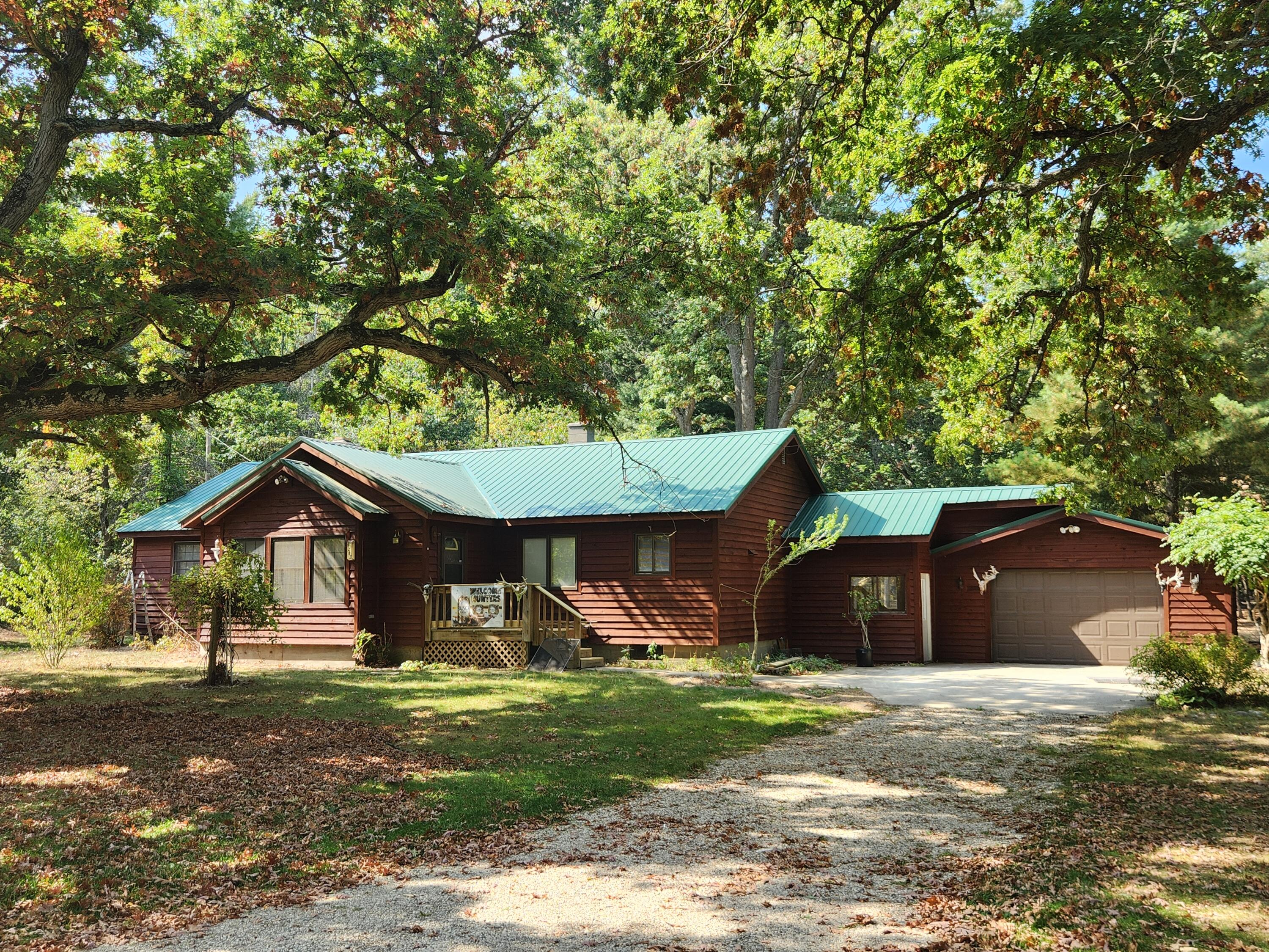 9283 Willow Road Bitely, MI 49309 - Photo 1 of 56 1000004008