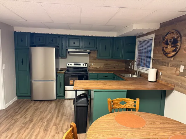 $989,000 | 9283 Willow Road, Bitely, MI 49309