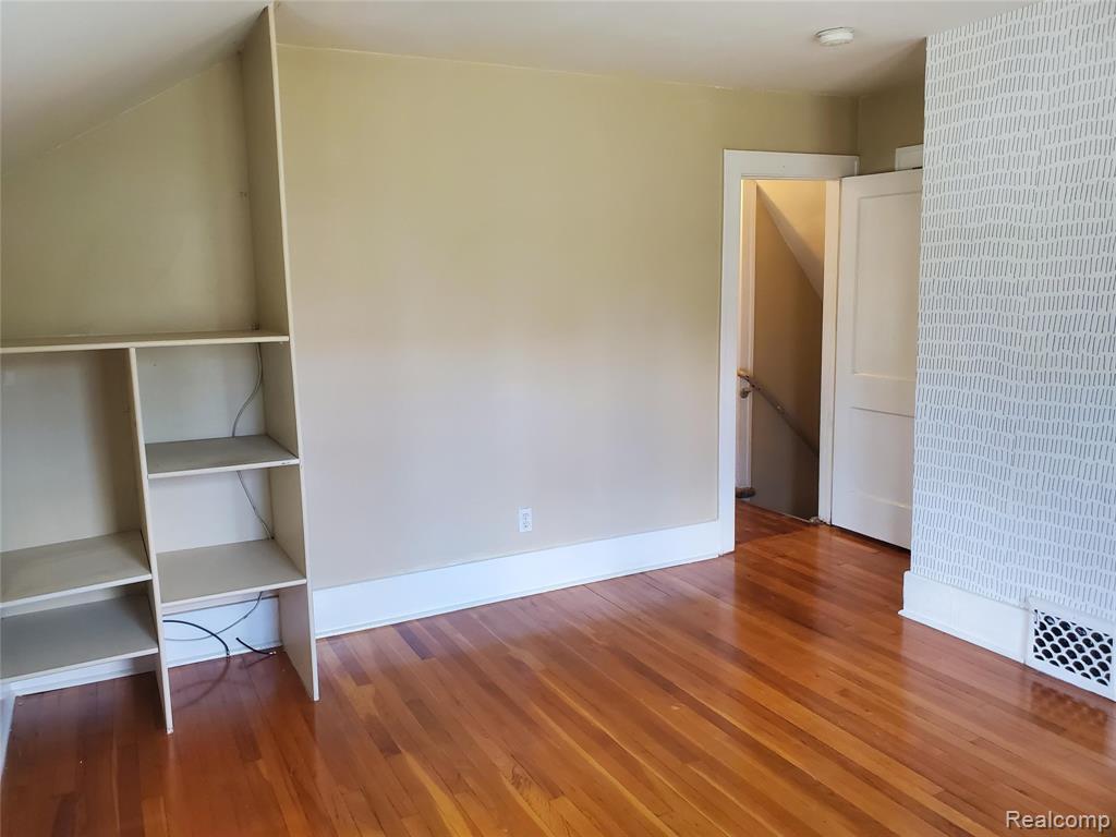 358 West Iroquois Road Pontiac, MI 48341 - Photo 21 of 29