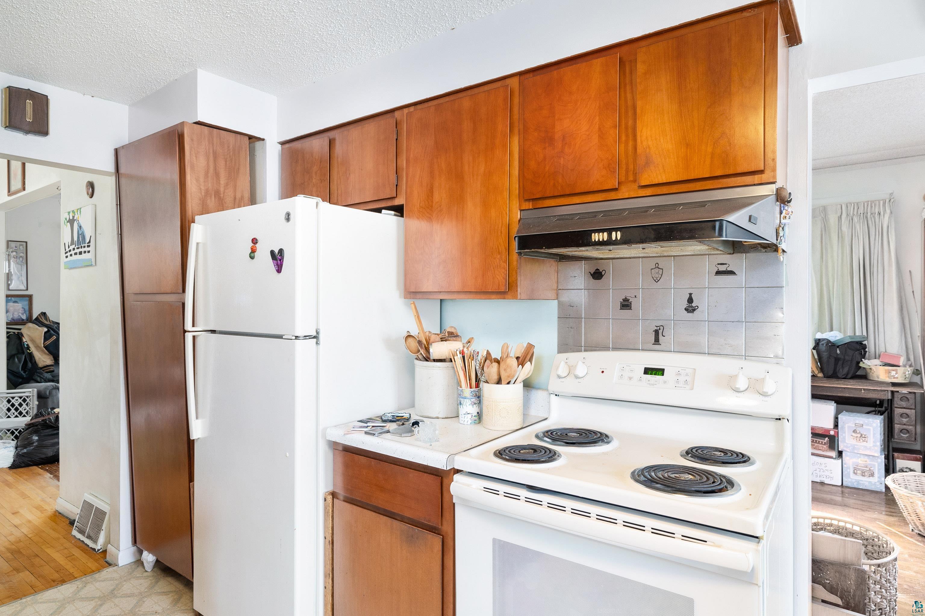 327 North 61st Avenue West Duluth, MN 55807 - Photo 17 of 42