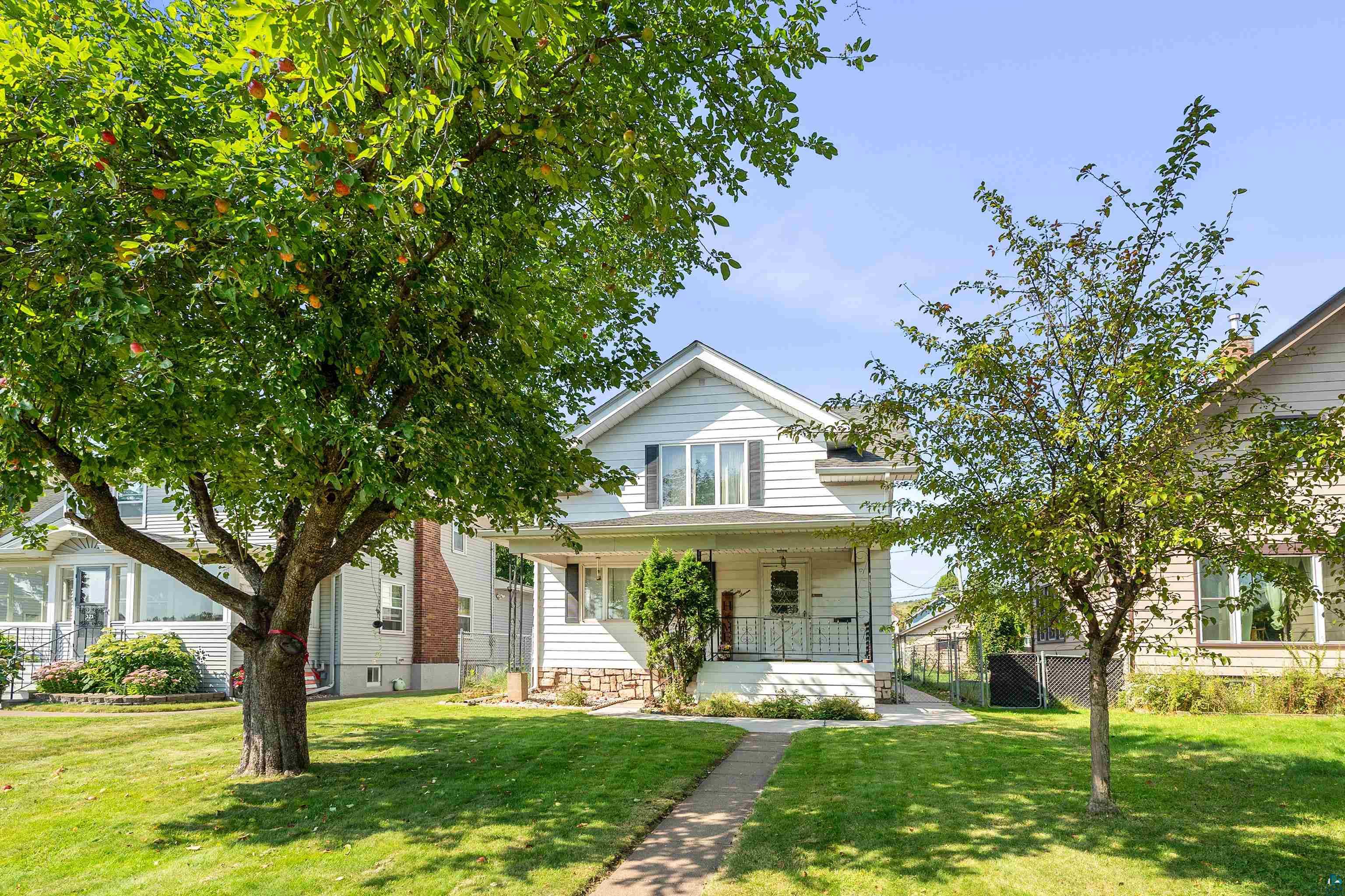 327 North 61st Avenue West Duluth, MN 55807 - Photo 2 of 42