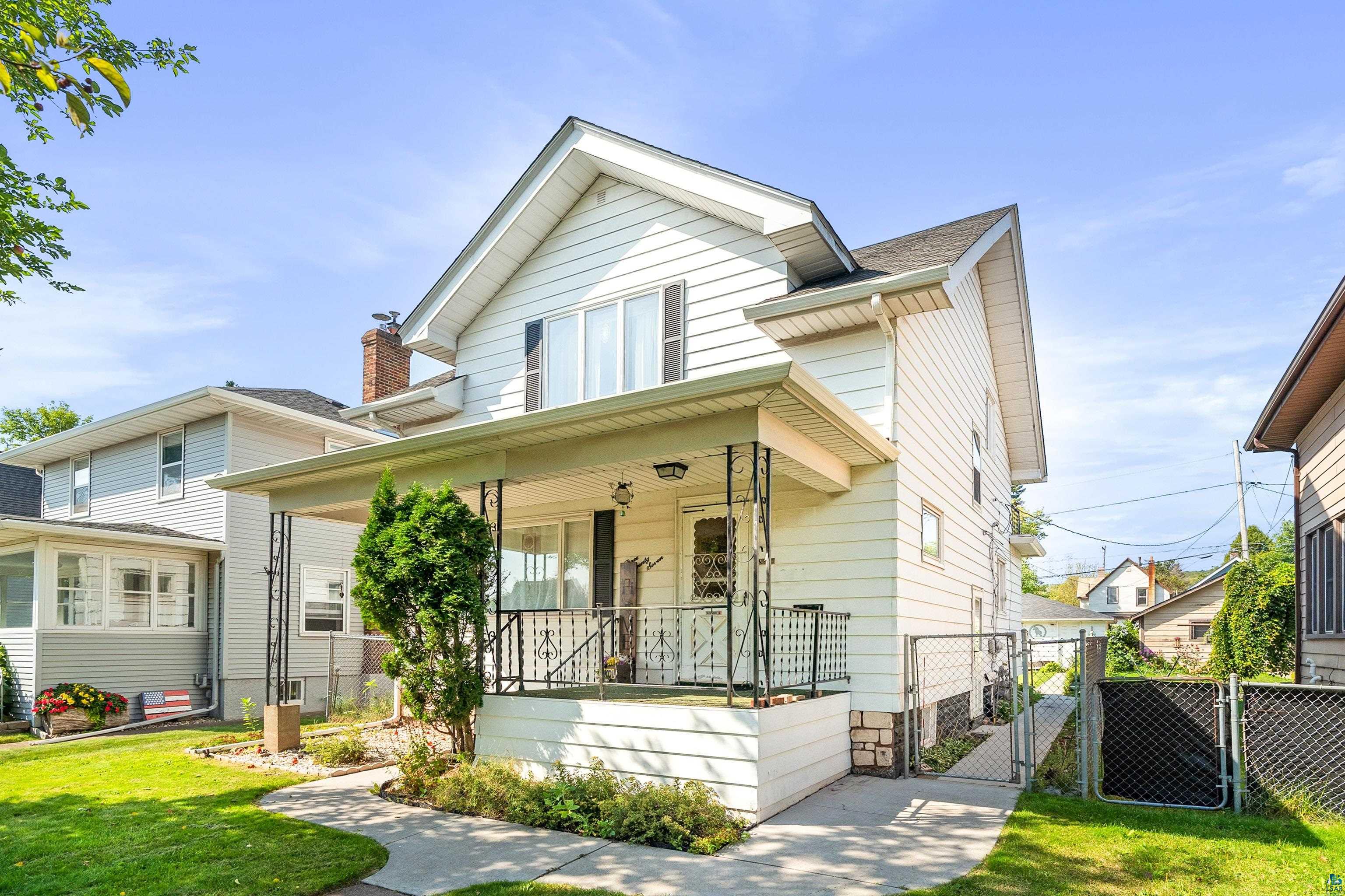 327 North 61st Avenue West Duluth, MN 55807 - Photo 3 of 42