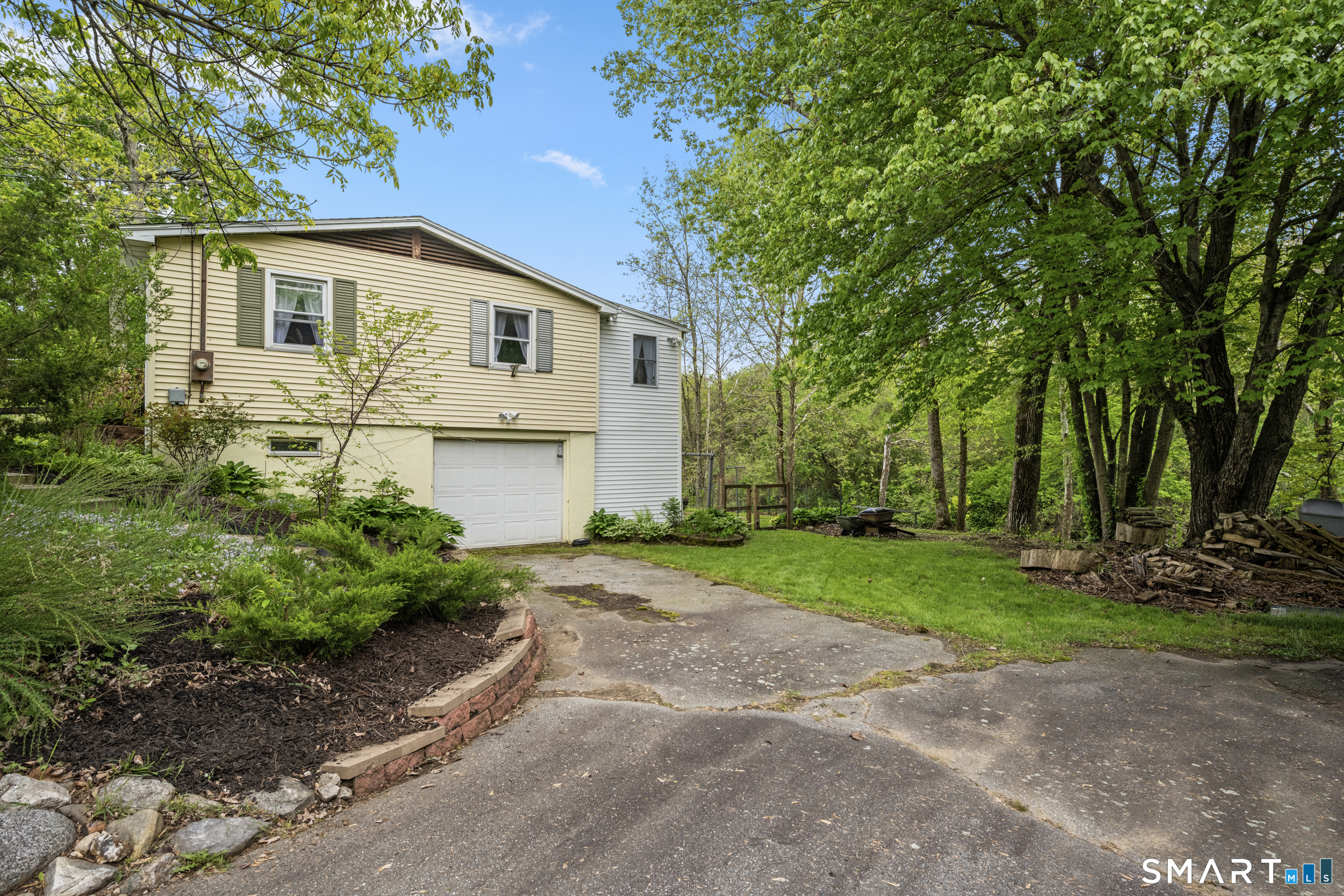 90 Sturtevant Street Norwich, CT 06360 - Photo 26 of 40