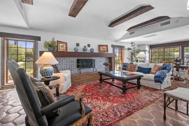 $5,890,000 | 17507 Los Morros, Rancho Santa Fe, CA 92067