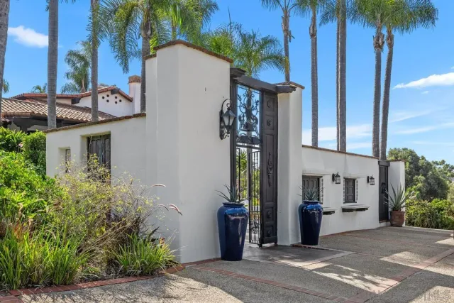 $5,890,000 | 17507 Los Morros, Rancho Santa Fe, CA 92067