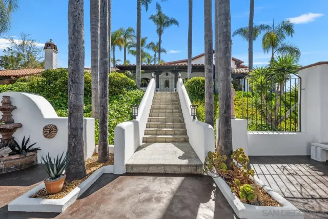 $5,890,000 | 17507 Los Morros, Rancho Santa Fe, CA 92067