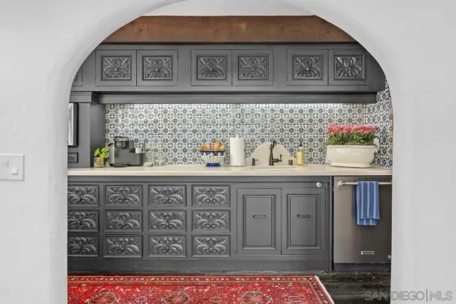 $5,890,000 | 17507 Los Morros, Rancho Santa Fe, CA 92067