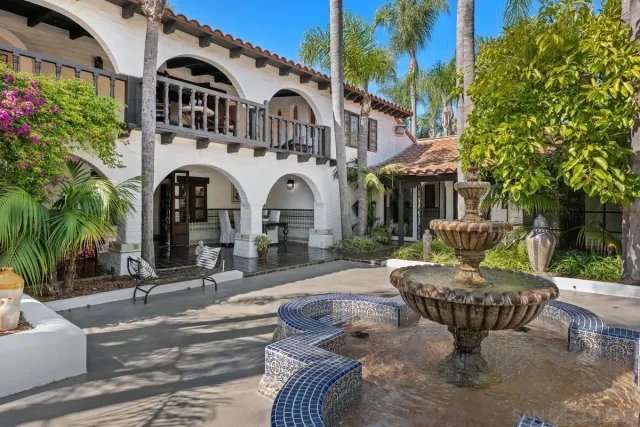 $5,890,000 | 17507 Los Morros, Rancho Santa Fe, CA 92067