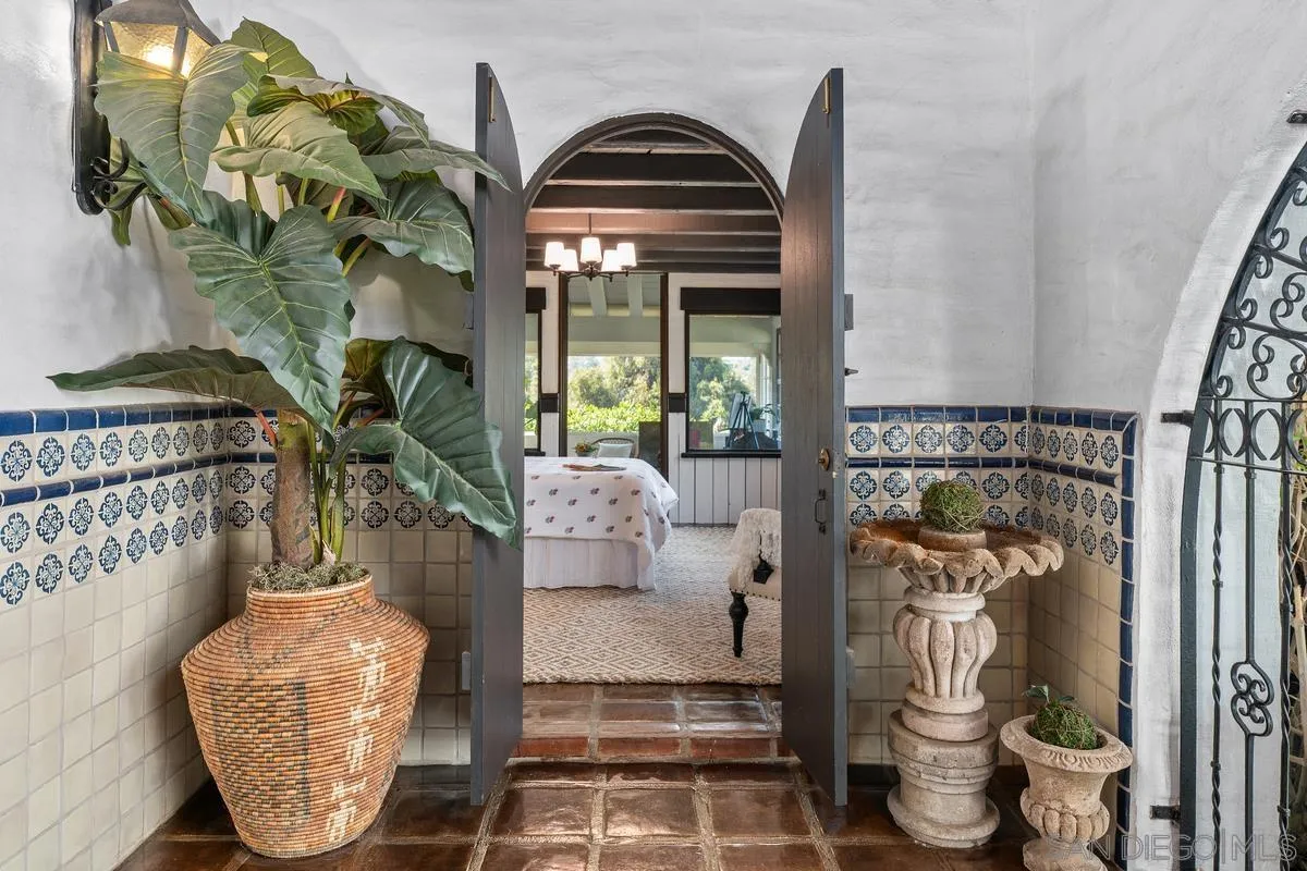 17507 Los Morros Rancho Santa Fe, CA 92067 - Photo 51 of 60 a view of living room