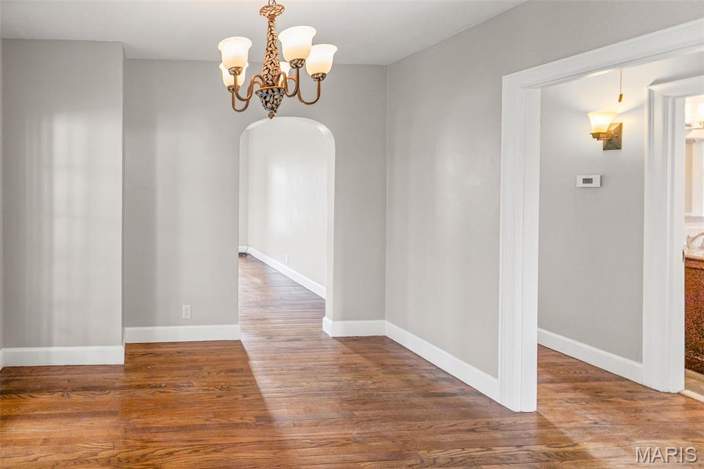 804 Enos Lane Godfrey, IL 62035 - Photo 15 of 48