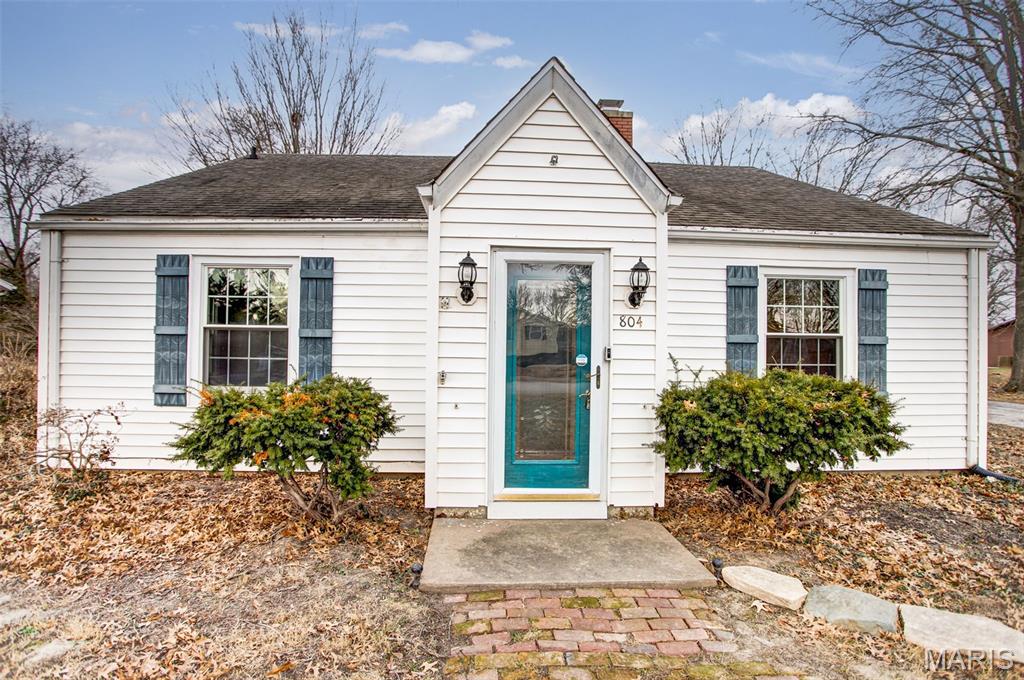 804 Enos Lane Godfrey, IL 62035 - Photo 2 of 48