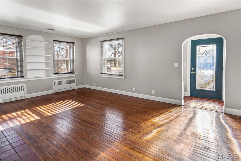 804 Enos Lane Godfrey, IL 62035 - Photo 8 of 48