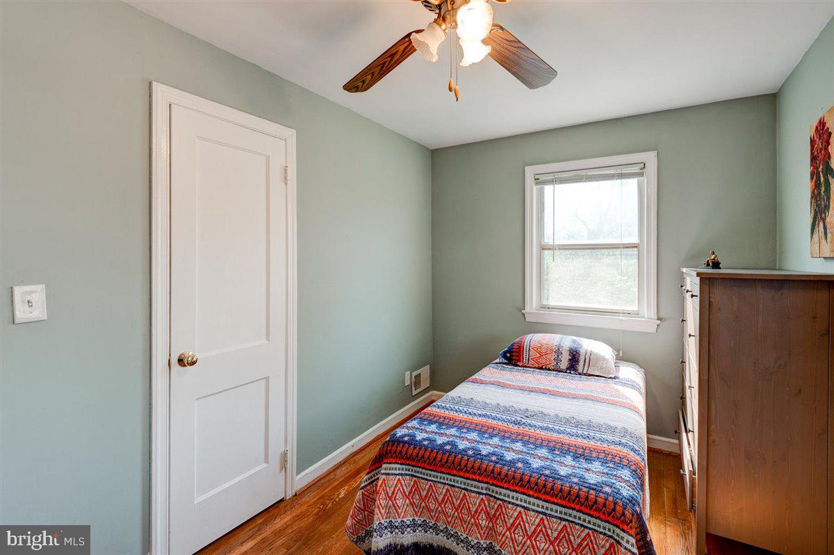 11937 Bluhill Road Silver Spring, MD 20902 - Photo 16 of 33