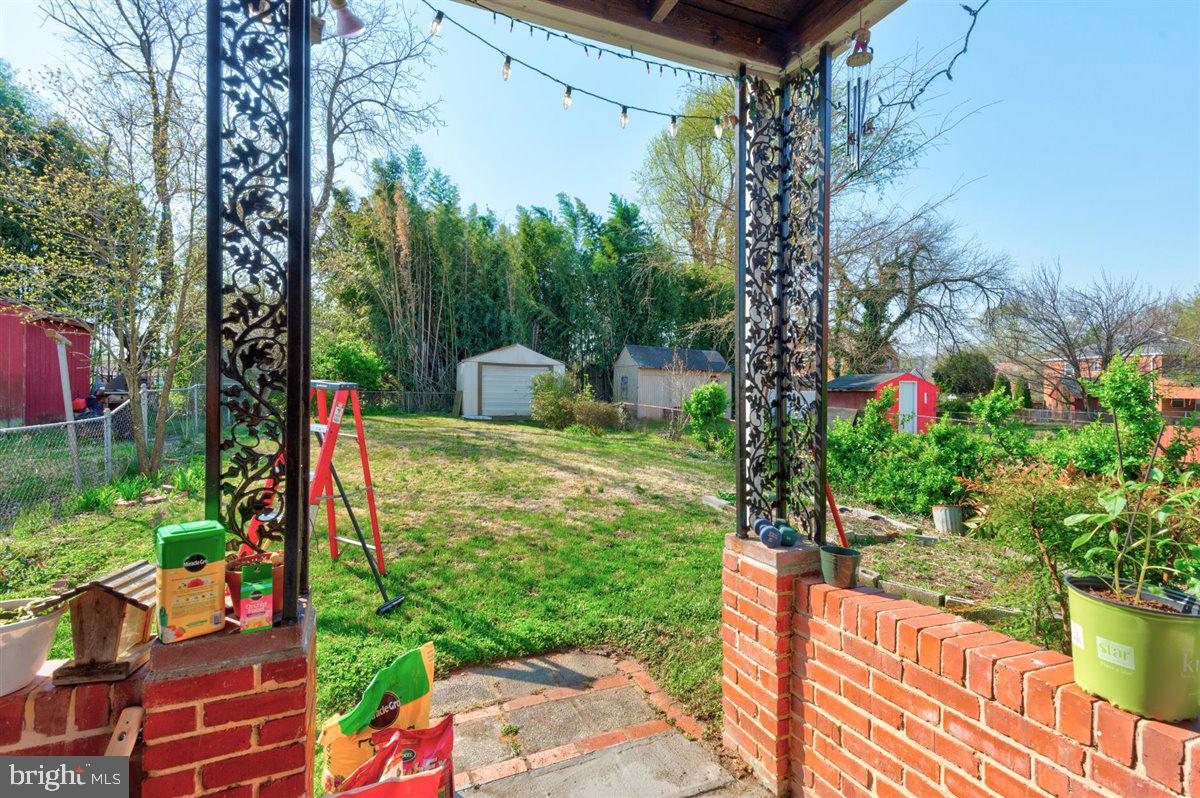 11937 Bluhill Road Silver Spring, MD 20902 - Photo 5 of 33