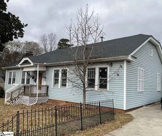$199,900 | 101 East Blue Ridge Drive, Greenville, SC 29609