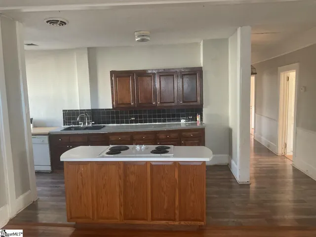 $199,900 | 101 East Blue Ridge Drive, Greenville, SC 29609