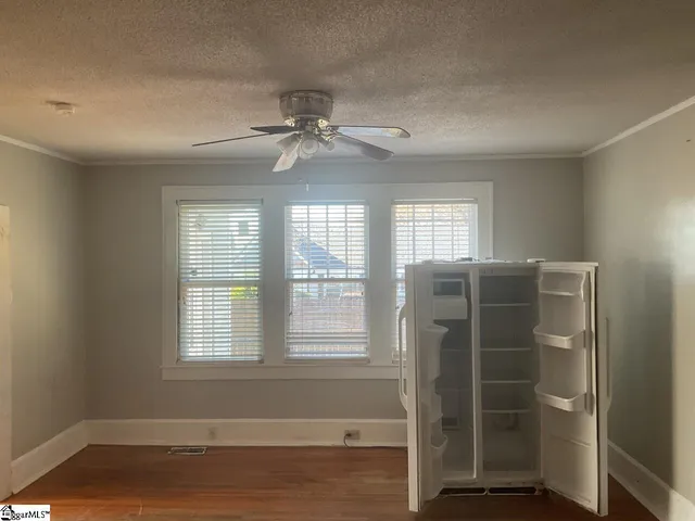 $199,900 | 101 East Blue Ridge Drive, Greenville, SC 29609