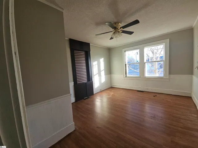 $199,900 | 101 East Blue Ridge Drive, Greenville, SC 29609