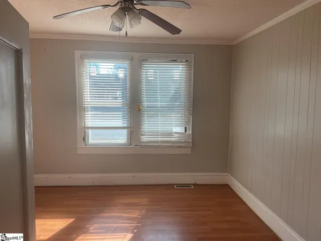 $199,900 | 101 East Blue Ridge Drive, Greenville, SC 29609