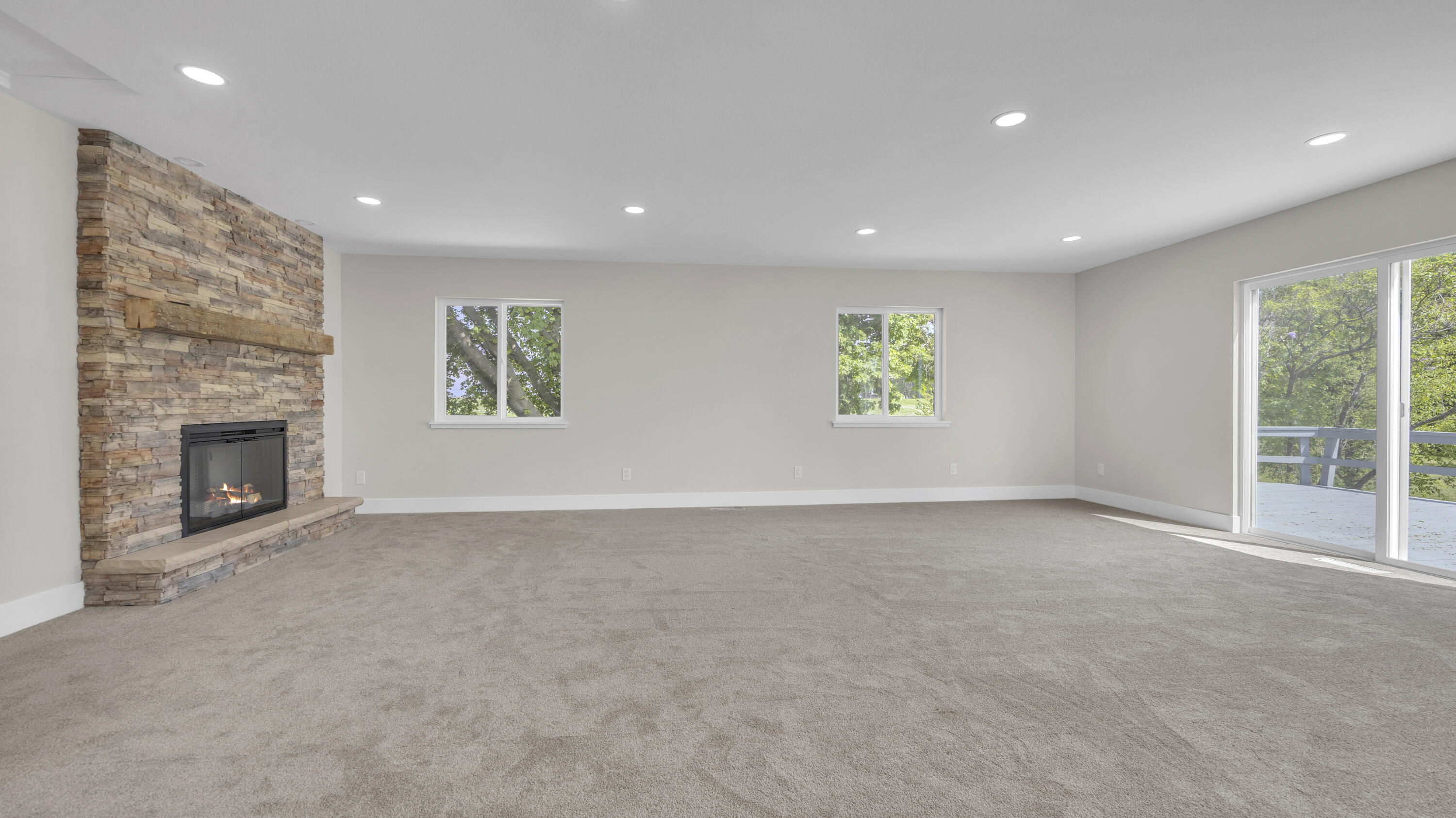 11607 Schad Road Schleswig, WI 53042 - Photo 28 of 36 Living Room