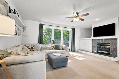 $565,000 | 7621 Lichtenauer Drive, Shawnee, KS 66217