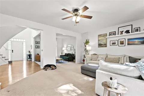 $565,000 | 7621 Lichtenauer Drive, Shawnee, KS 66217