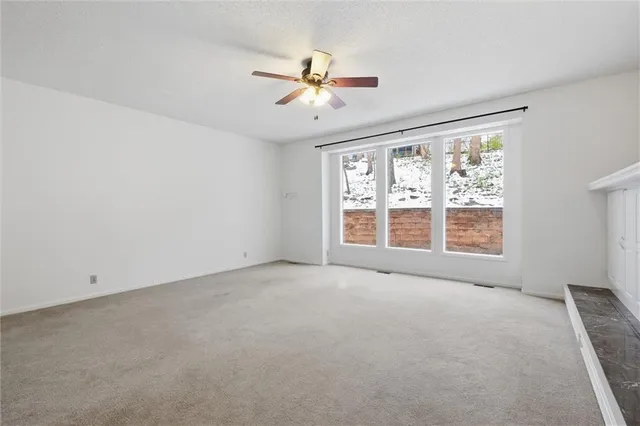 $565,000 | 7621 Lichtenauer Drive, Shawnee, KS 66217