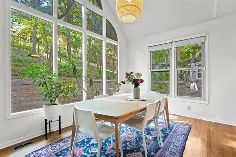 $565,000 | 7621 Lichtenauer Drive, Shawnee, KS 66217