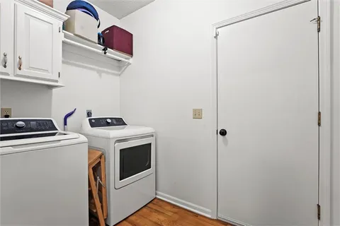 $565,000 | 7621 Lichtenauer Drive, Shawnee, KS 66217