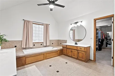 $565,000 | 7621 Lichtenauer Drive, Shawnee, KS 66217