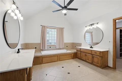 $565,000 | 7621 Lichtenauer Drive, Shawnee, KS 66217