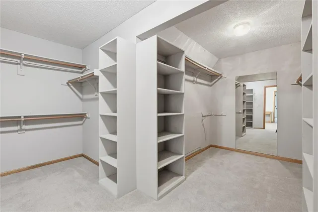 $565,000 | 7621 Lichtenauer Drive, Shawnee, KS 66217