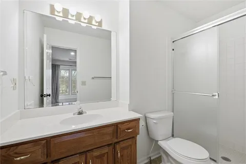 $565,000 | 7621 Lichtenauer Drive, Shawnee, KS 66217