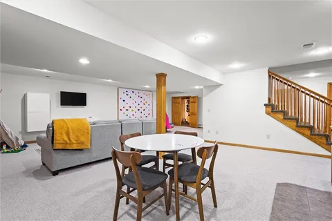 $565,000 | 7621 Lichtenauer Drive, Shawnee, KS 66217