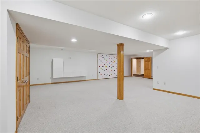 $565,000 | 7621 Lichtenauer Drive, Shawnee, KS 66217