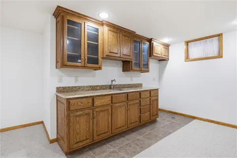 $565,000 | 7621 Lichtenauer Drive, Shawnee, KS 66217